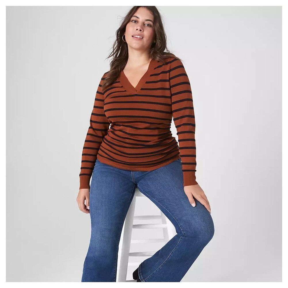 Fitted Long-Sleeve V-Neck Ruched Pullover Sweater